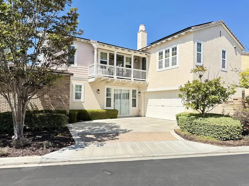 4 bed, 2056 sqft, $5,950 — Photo 4