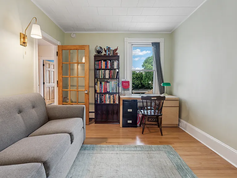 Office/Reading Room/ Or Guest Bedroom (Pullout Couch)