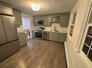 7 Forsyth St, Mystic, CT 06355