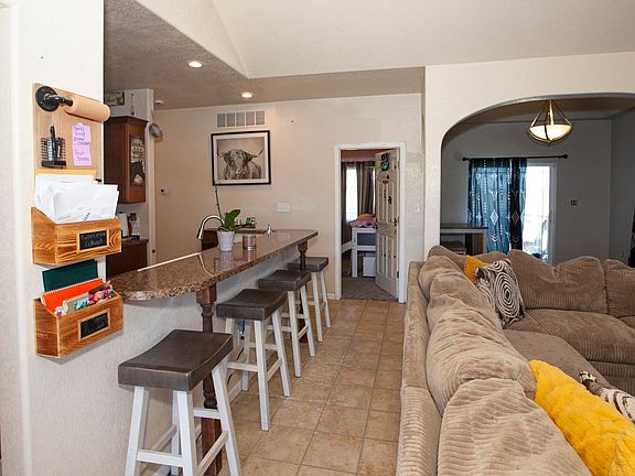 2nd image of 14025 Cottonwood Cir