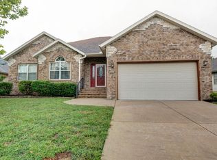 938 E Ozark Jubilee Rd, Nixa, MO 65714