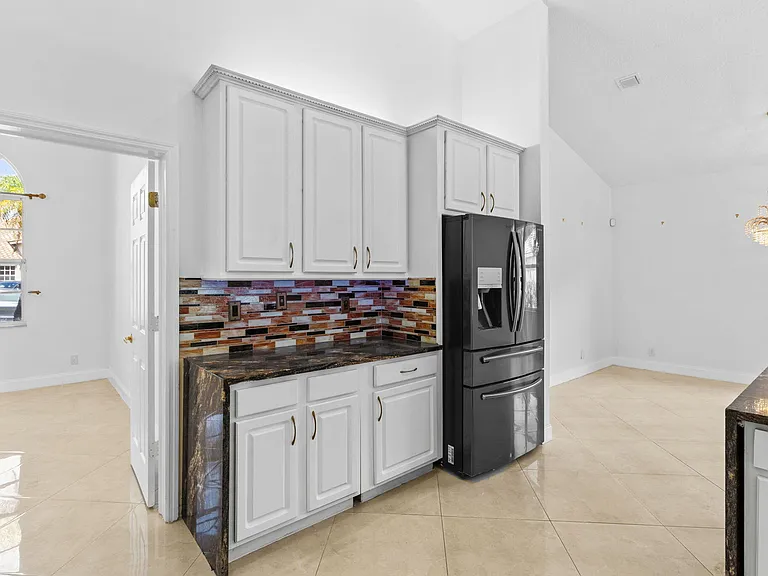 21698 Abington Ct — Photo 20