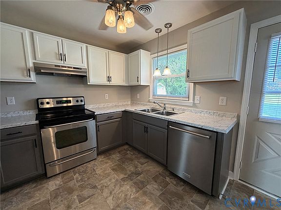 2nd image of 526 Roslyn Ave