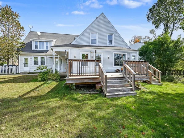 31 Cocasset St APT 1, Foxboro, MA 02035