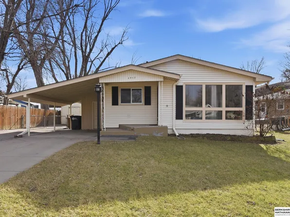 4957 Valley St, Omaha, NE 68106