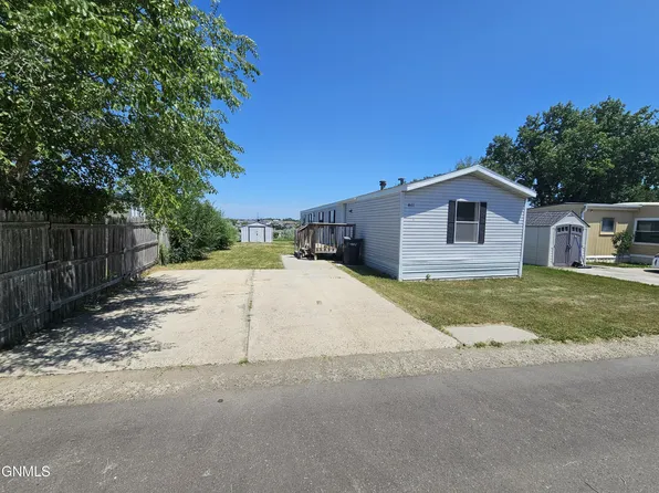 4005 19th St N #411, Bismarck, ND 58503