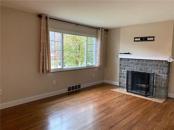 4th image of 80 Northmont St