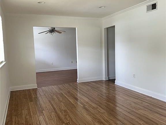 3rd image of 3809 E Louisiana State Dr
