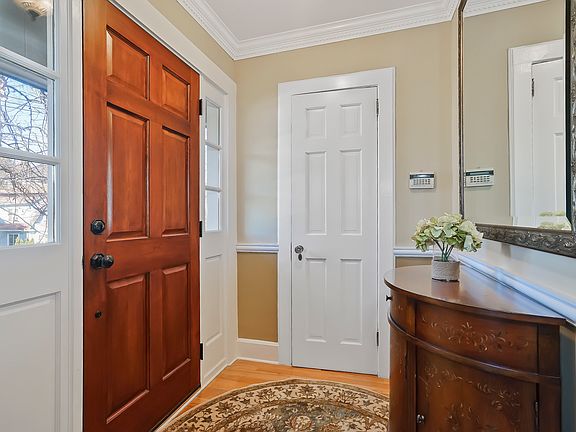 2nd image of 114 Carpenter Ave