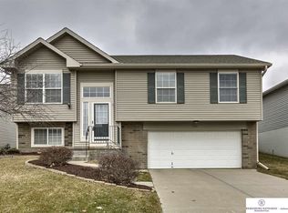 13010 Curtis Ave, Omaha, NE 68164