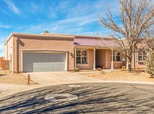 4 La Jara Ct, Santa Fe, NM 87508