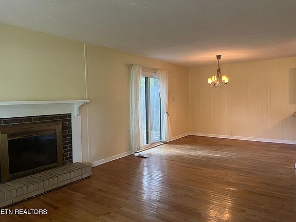 3rd image of 108 Hickory Dr