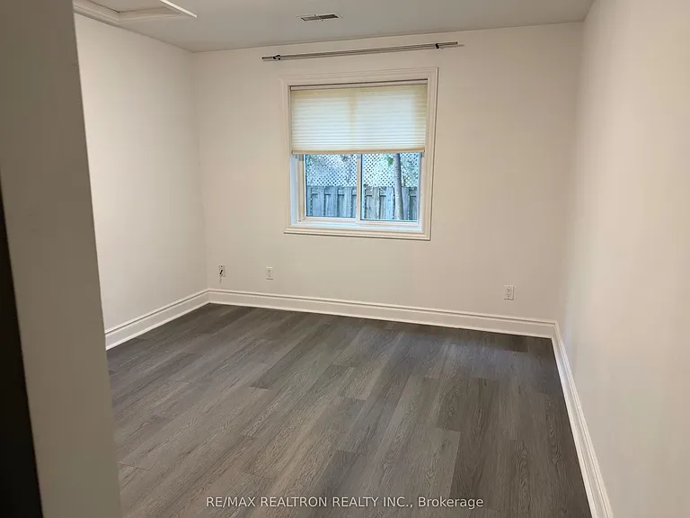 782 Churchill Ln — Photo 28