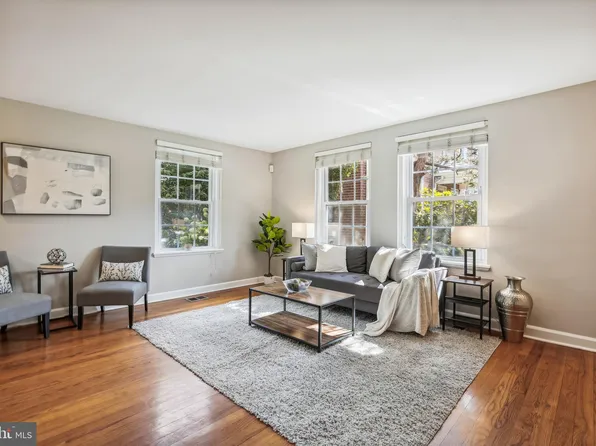 3513 S Stafford St #B, Arlington, VA 22206