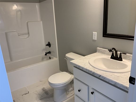 5th image of 515 Woodland Cir