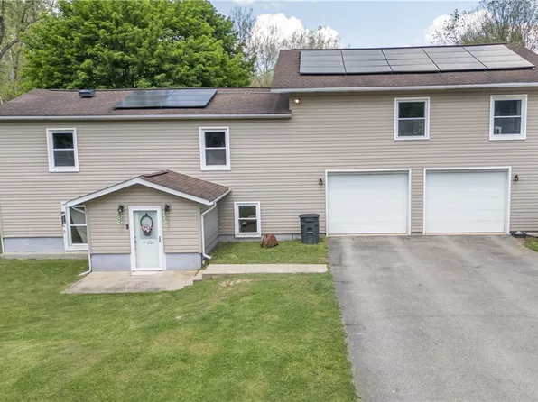 558 Market St, Bolivar, PA 15923