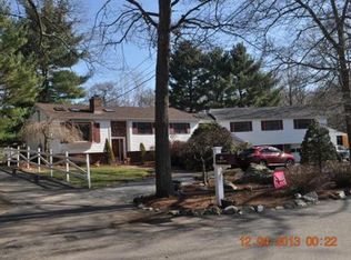 32 Walden Ter, Saugus, MA 01906