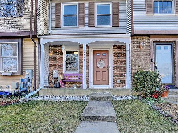 3rd image of 8011 Hadfield Ct