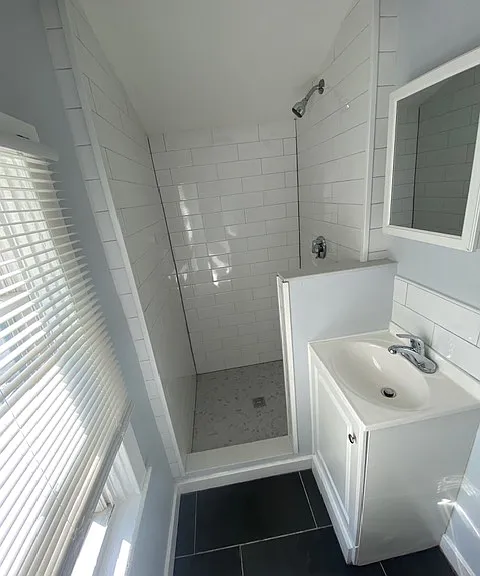 152 Washington St #2R — Photo 8