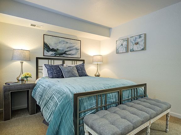 4th image of 5800 Deepwood Ct #400