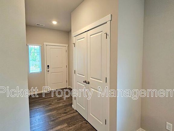 5th image of 6524 Yorktown Pl NE
