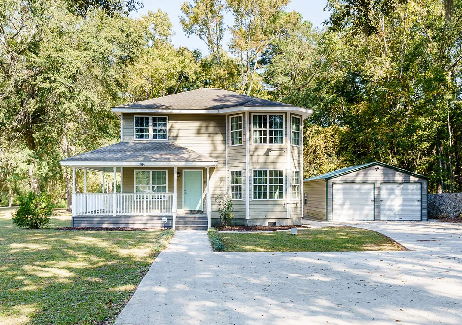 Centrally Located Gem: 3 Bedrooms, 2.5 Baths and Room To Play! — Photo 1