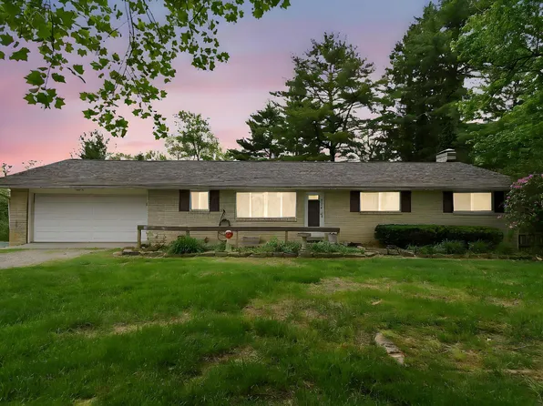 2116 Dunzweiler Dr, Zanesville, OH 43701