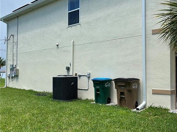 4th image of 1525 SW 29th St