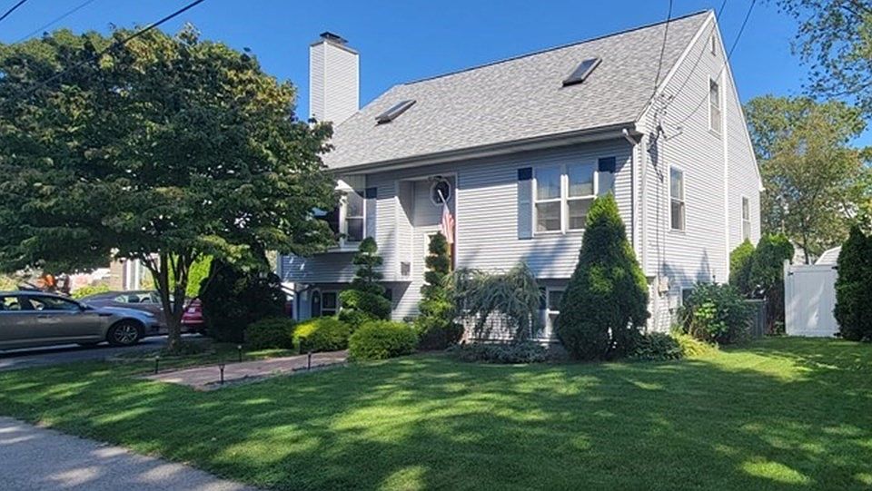 37 Bailey St, Rumford, RI 02916 Zillow
