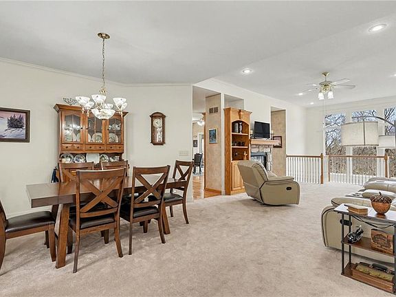 4th image of 3337 S Victoria Dr