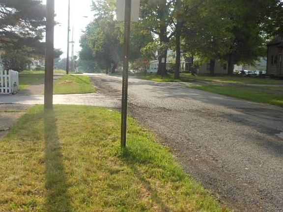 3rd image of 1654 S Heights Ave