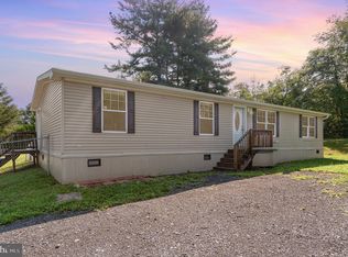 1545 Fishing Creek Valley Rd, Harrisburg, PA 17112