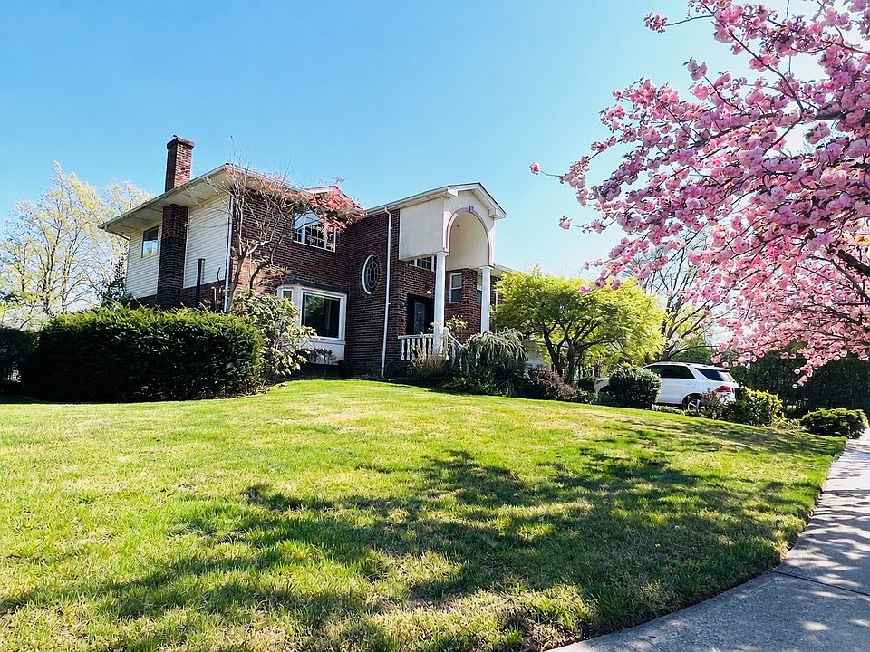 1st image of 210 Birchwood Park Dr