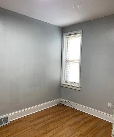 2217 S Hemberger St — Photo 5