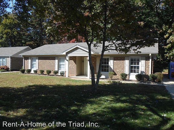 2nd image of 5 Cranwood Ct