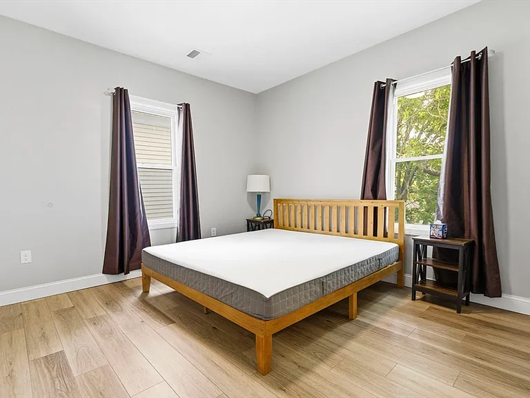 125-127 Arsenal St #2 — Photo 8