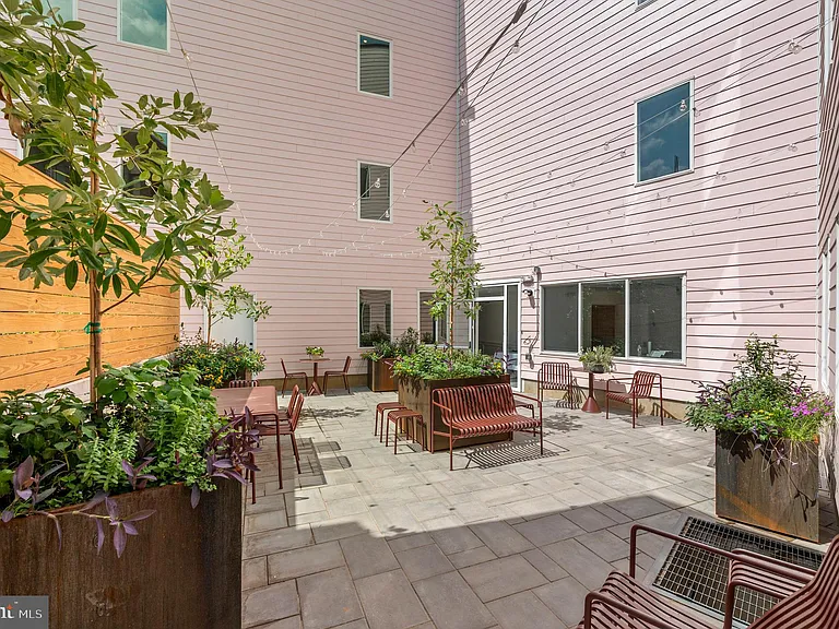 2456 Frankford Ave #8 — Photo 5