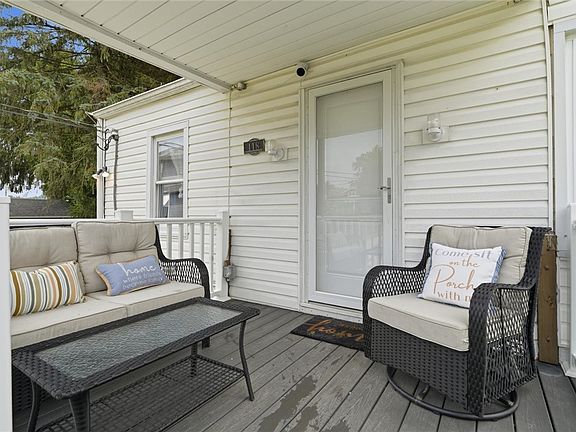 2nd image of 118 Homewood Ave