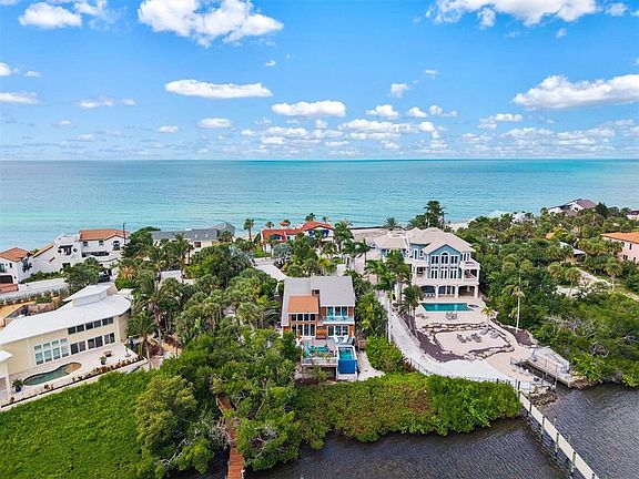 2nd image of 140 N Casey Key Rd