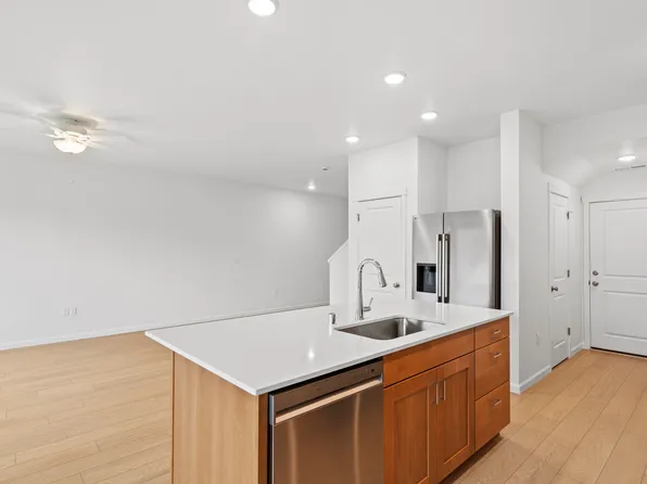 18106 NE 17th St, Vancouver, WA 98683