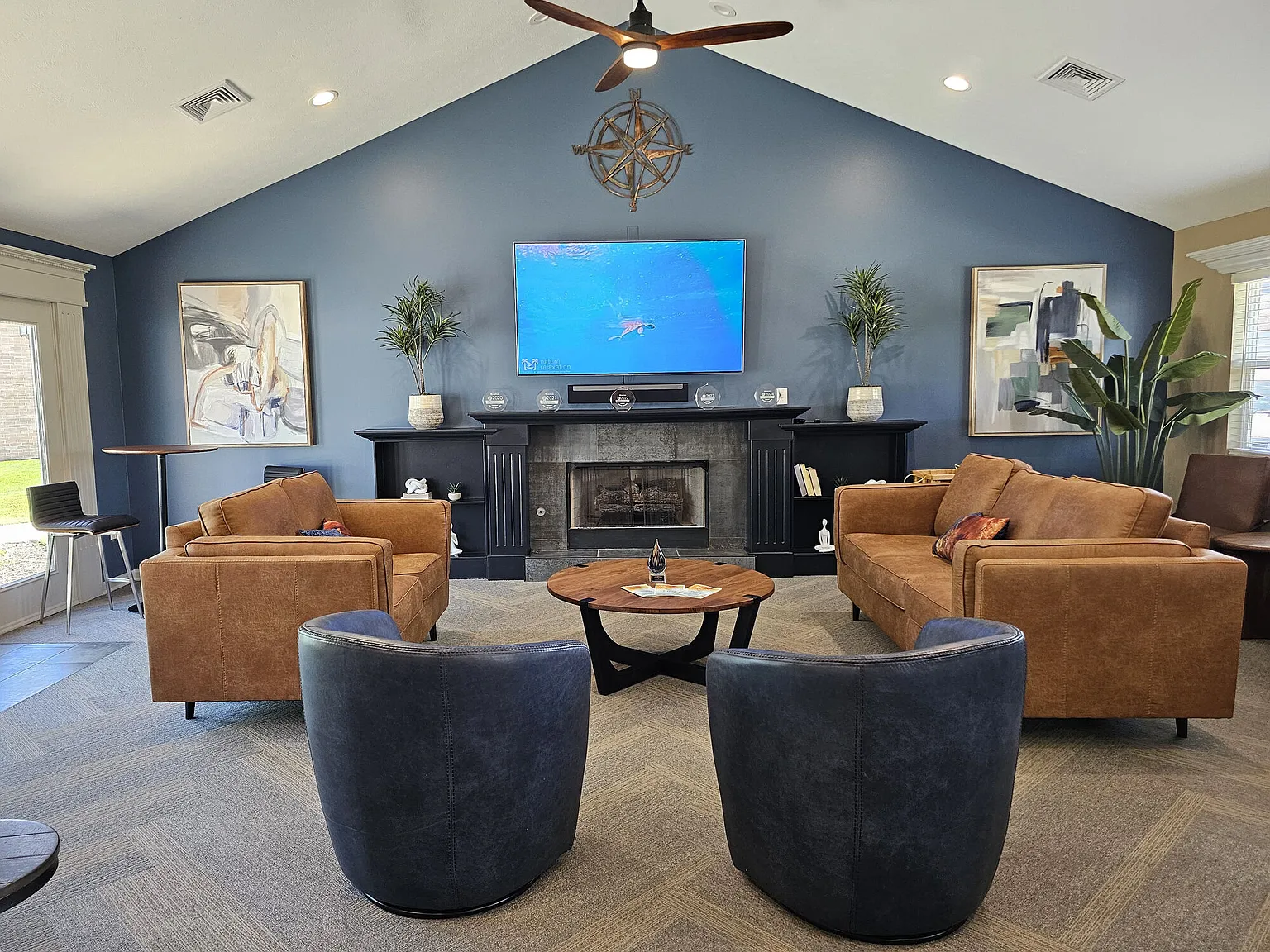 Compass Pointe — Photo 4