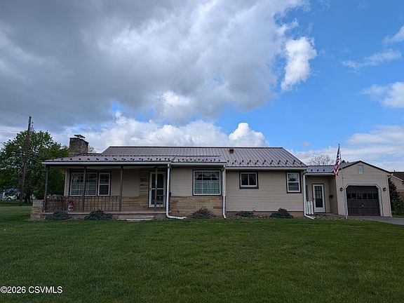 2nd image of 105 Forest Rd
