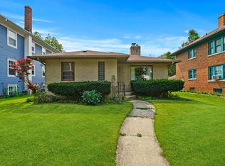 816 Brook St, Elgin, IL 60120