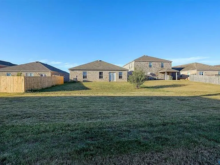 226 Abercorn Dr — Photo 13