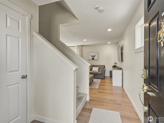 4th image of 11812 24th Street SE