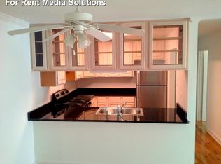 2480 Meadowdale Ln APT 207, Woodridge, IL 60517