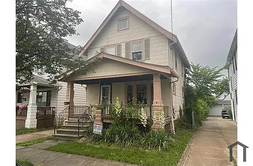 3206 Montclair Ave Photo 1