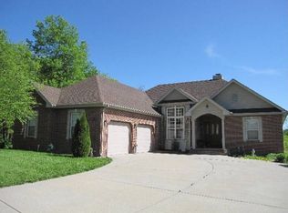 2806 W Oak Run, Ozark, MO 65721