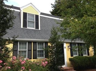 9 Grandview Ave, Mattapoisett, MA 02739