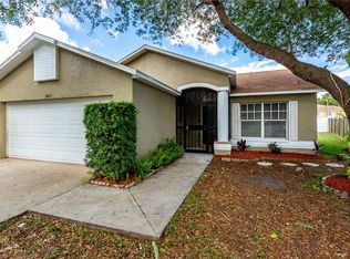 1433 Mohrlake Dr, Brandon, FL 33511